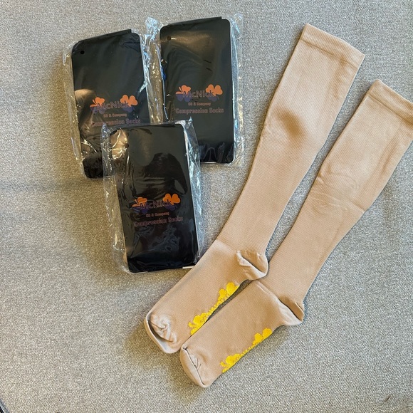 Compression socks - Picture 1 of 1